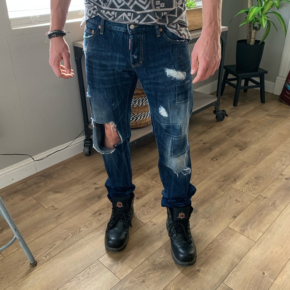 DSquared Men’s Distressed Blue Jean